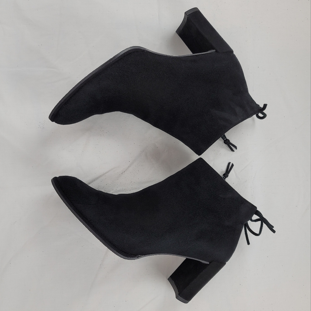 Stuart Weitzman Lofty Black Suede Block Heels Ann… - image 4